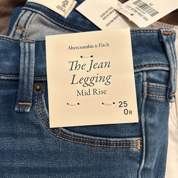 Abercrombie and Fitch 4 pairs Jean Leggings Bundle 25 0 R - Picture 2 of 5